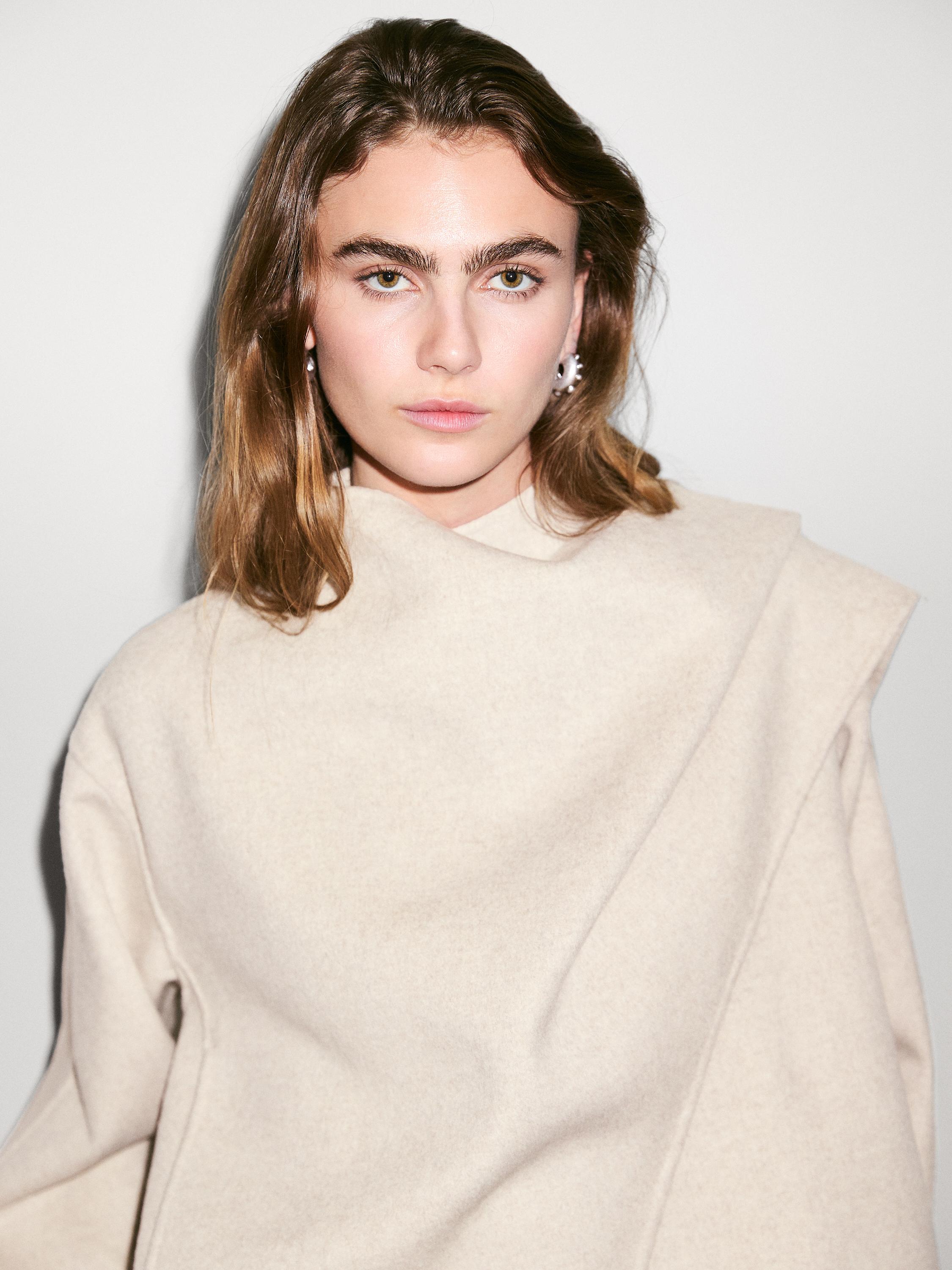 Aveline Asymmetrische Jas | Dames jas met wolmix & sjaaldetail