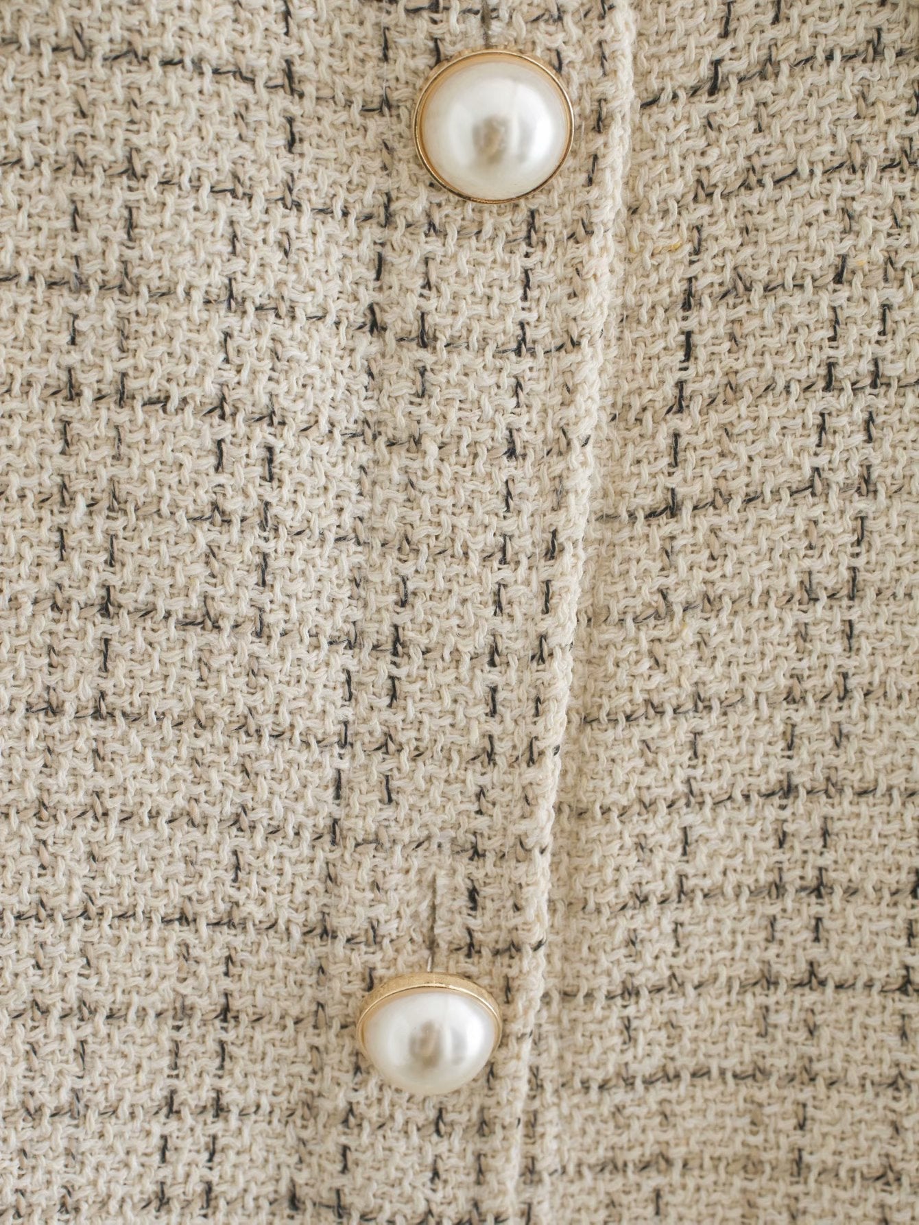 Carole - Women's coat with pearl buttons