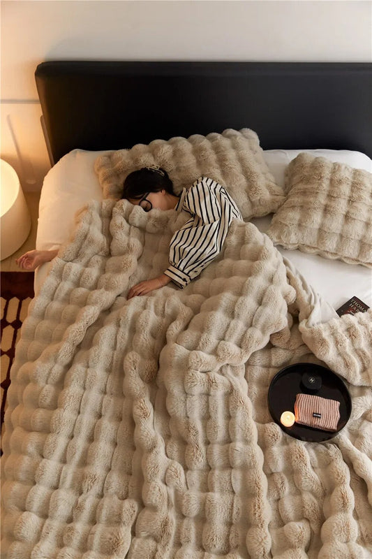 CozyFluff™ | Warm Plush Wool Blanket