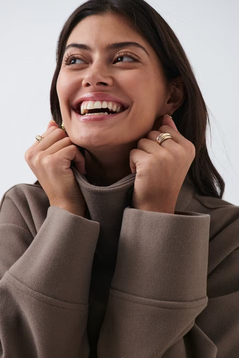 Norava | Korte Herfstjas met Kraag en Knoopsluiting