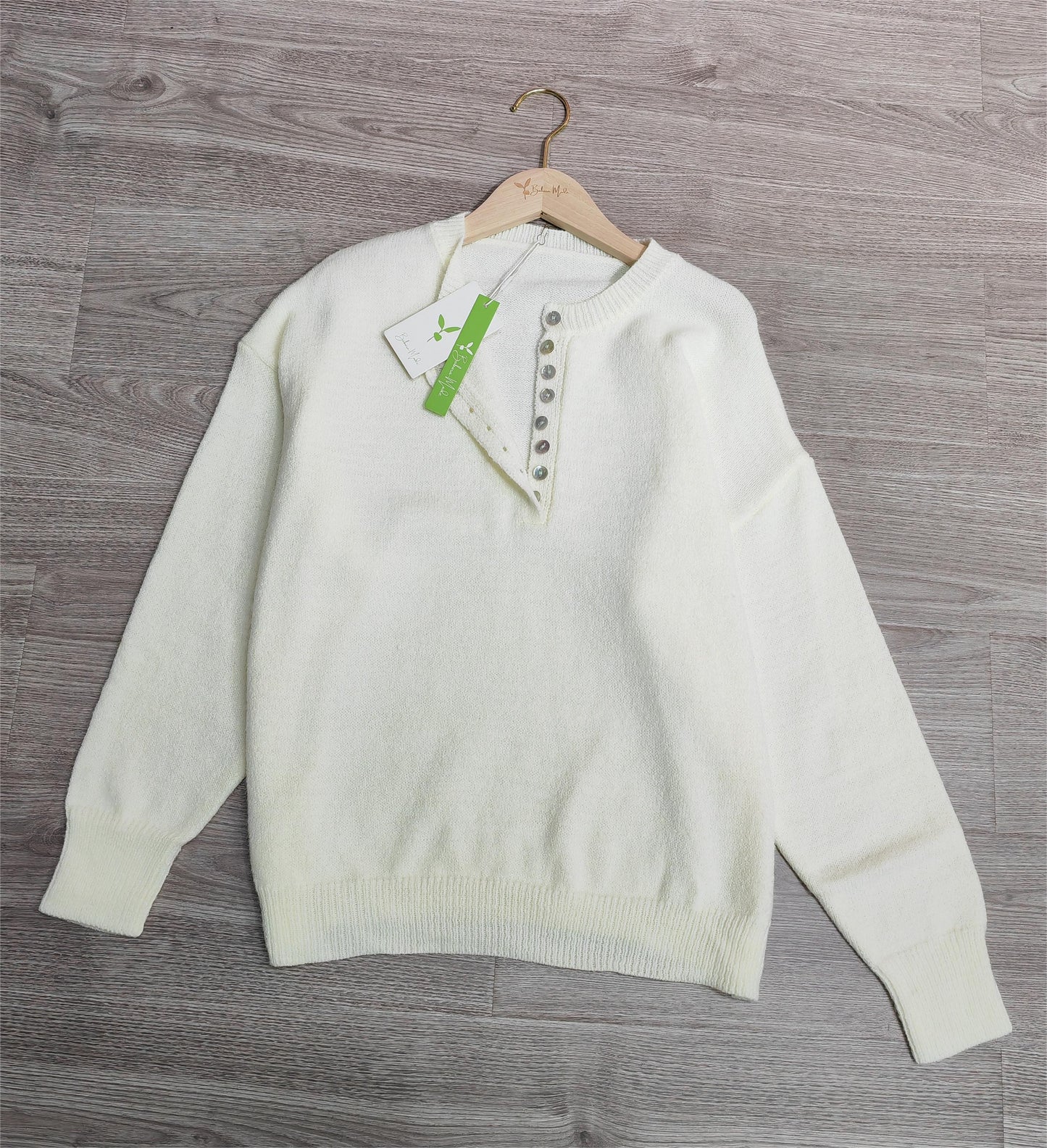 Elinea™ – Klassischer schlichter weißer Pullover mit Knopfverschluss