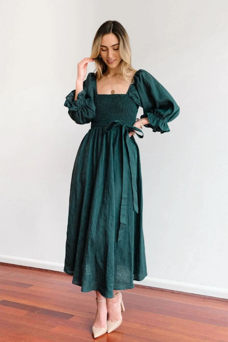 Tana | French Dress with Ruffles and Sleeves
