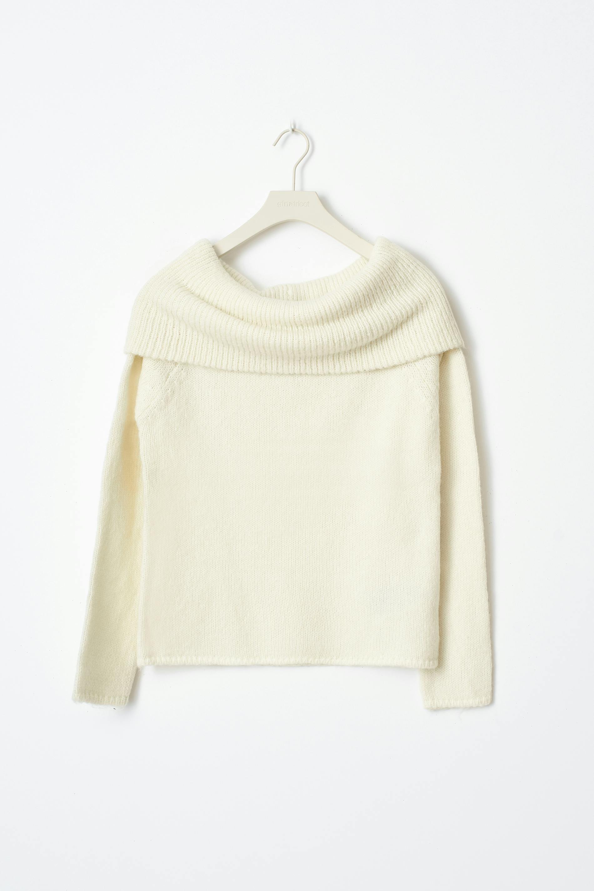 Stephanie - Off Shoulder Comfort Sweater