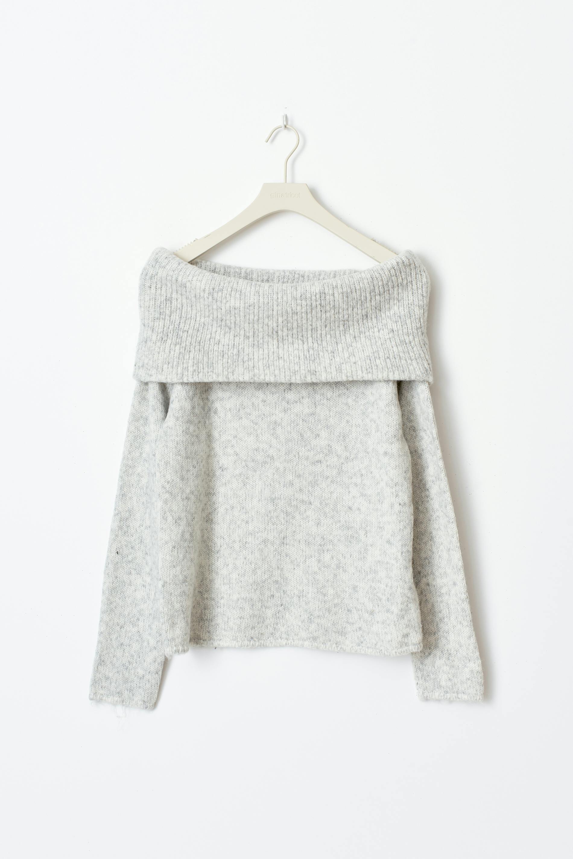 Stephanie - Off Shoulder Comfort Sweater