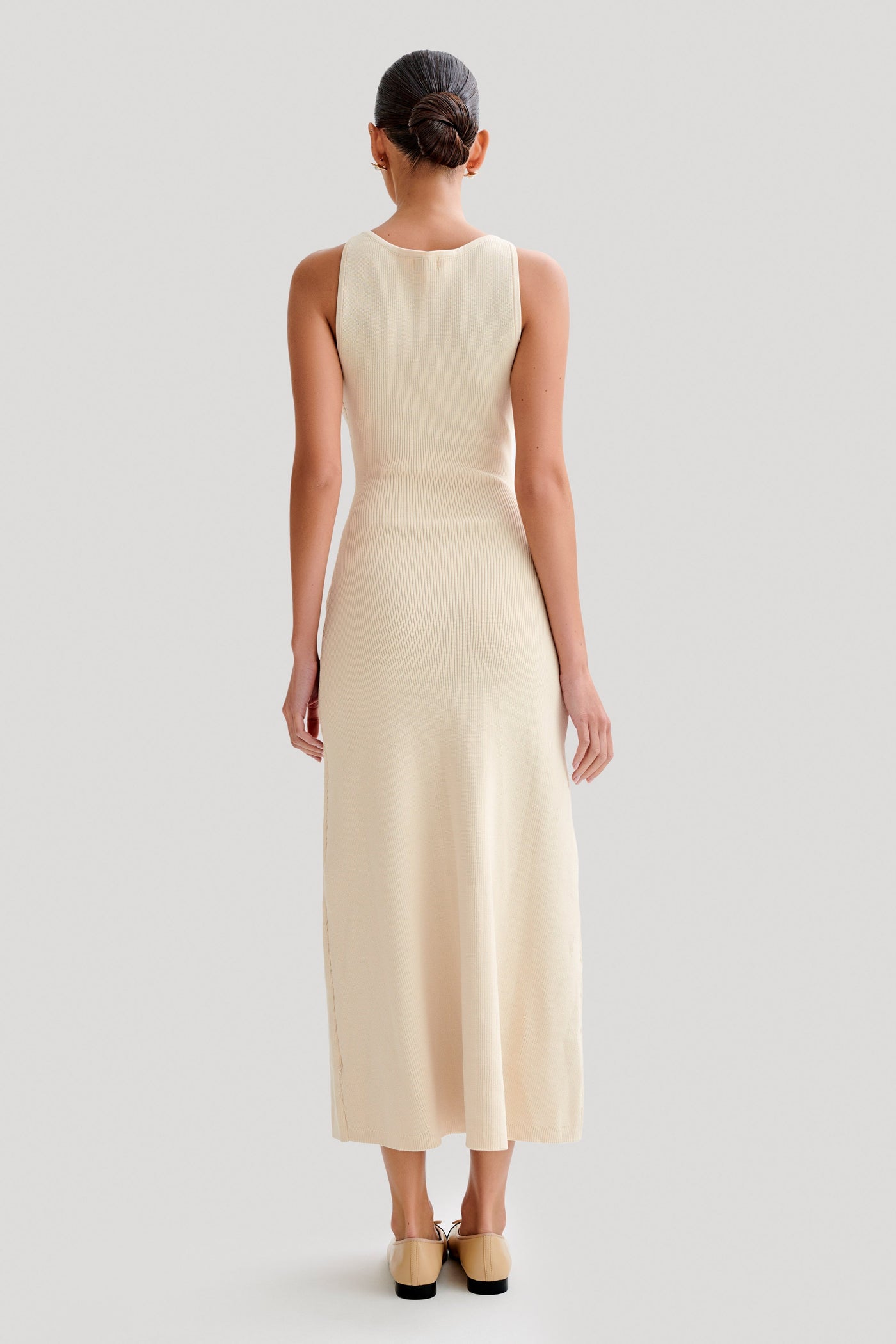 Sarai™ - Sleeveless Buttoned Maxi Dress
