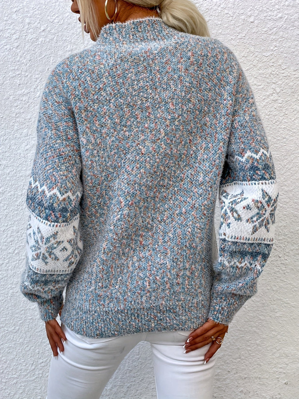 Noa Beaumont | Luxurious Knitted Sweater with Snowflake Pattern
