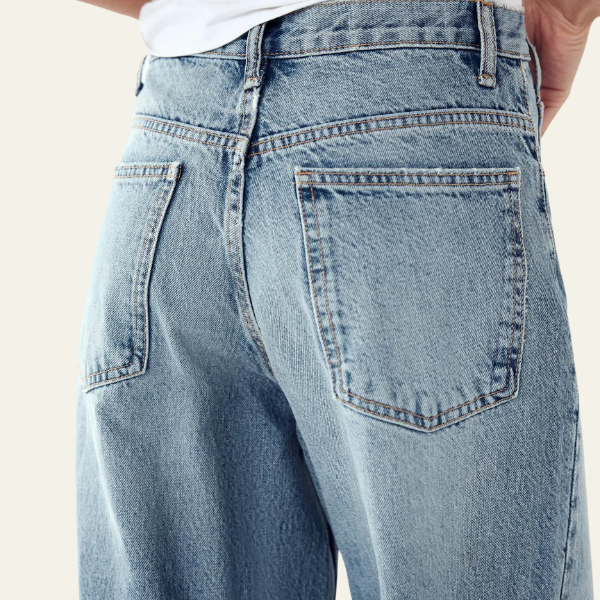 Noor™ | Trendy Twist Jeans with High Waist &amp; Relaxed Legs