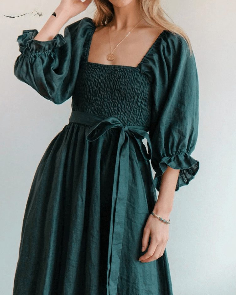 Tana | French Dress with Ruffles and Sleeves