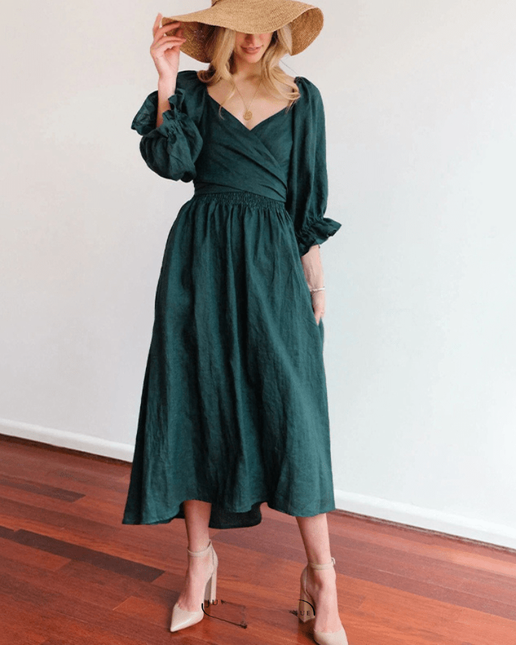 Tana | French Dress with Ruffles and Sleeves