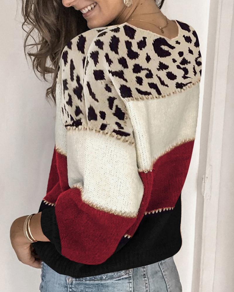 Elise - Contrasting Sleeve Leopard Print Sweater