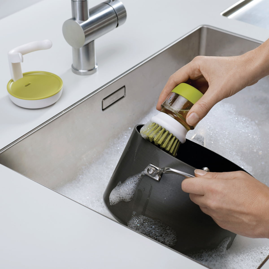 PanScrub™ | Dishwashing brush with dispenser