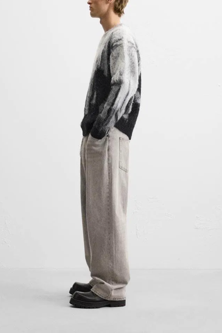 Lachlan™ | Luxurious sweater with abstract design