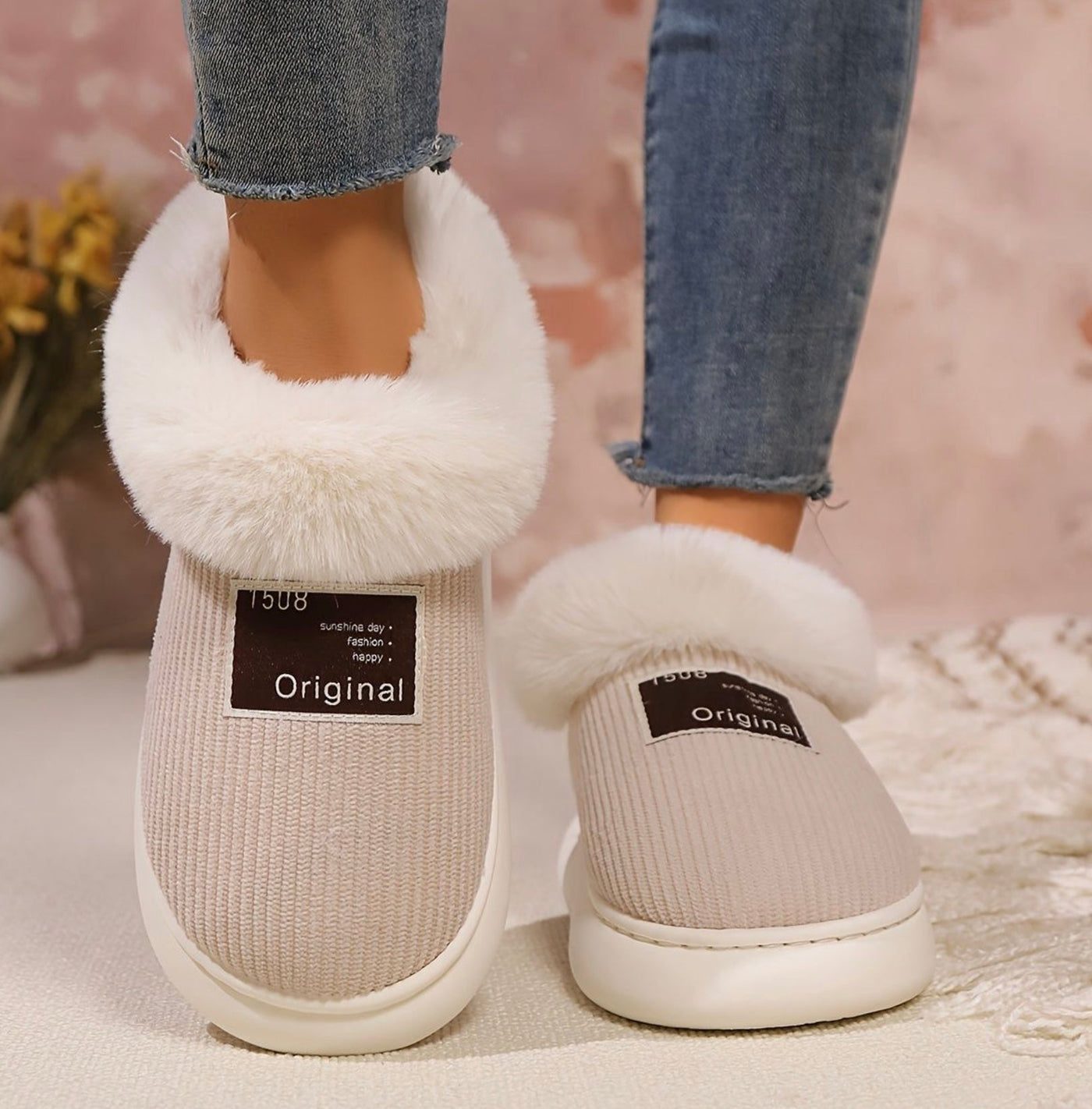 Pantoffels Dames | Beige Bontgevoerde Pantoffels met Zachte Pluche Voering en Antislipzool