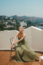 Amy | Grünes plissiertes Maxikleid