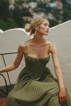 Amy | Grünes plissiertes Maxikleid