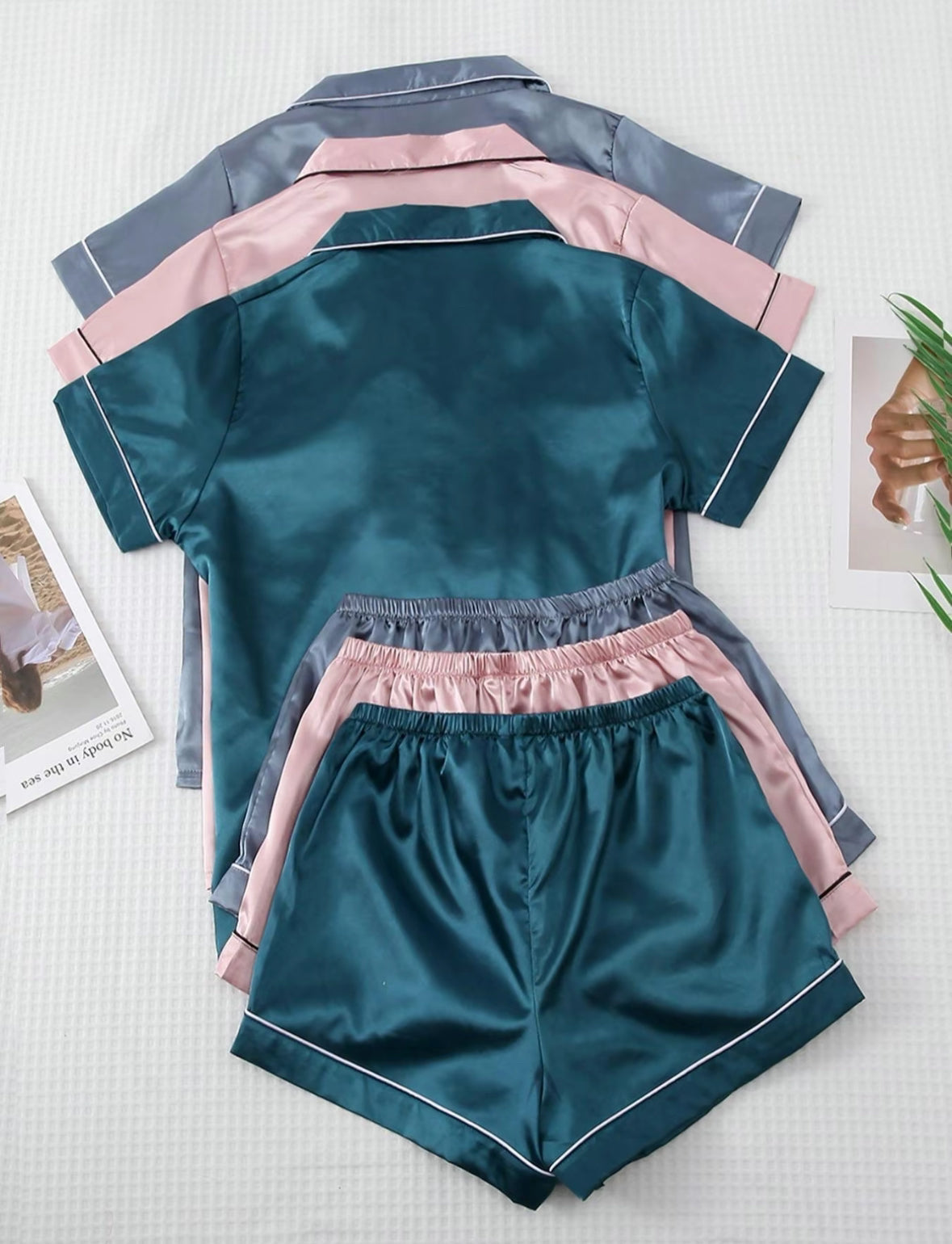 Luxury Satin Pajama Set - Comfortable 3-piece Pajama Ensemble 