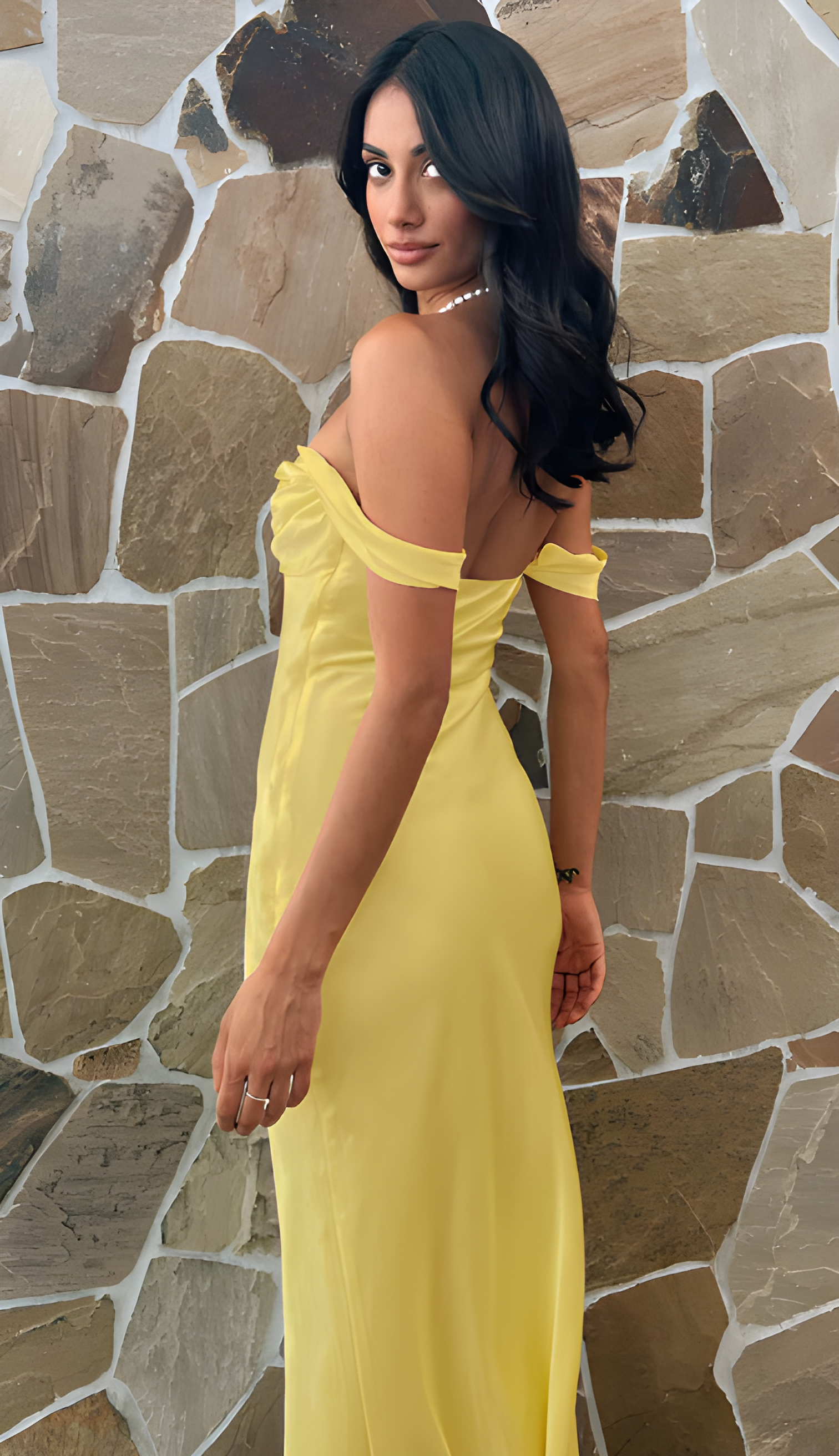 Priya™ | Elegantes schulterfreies Kleid