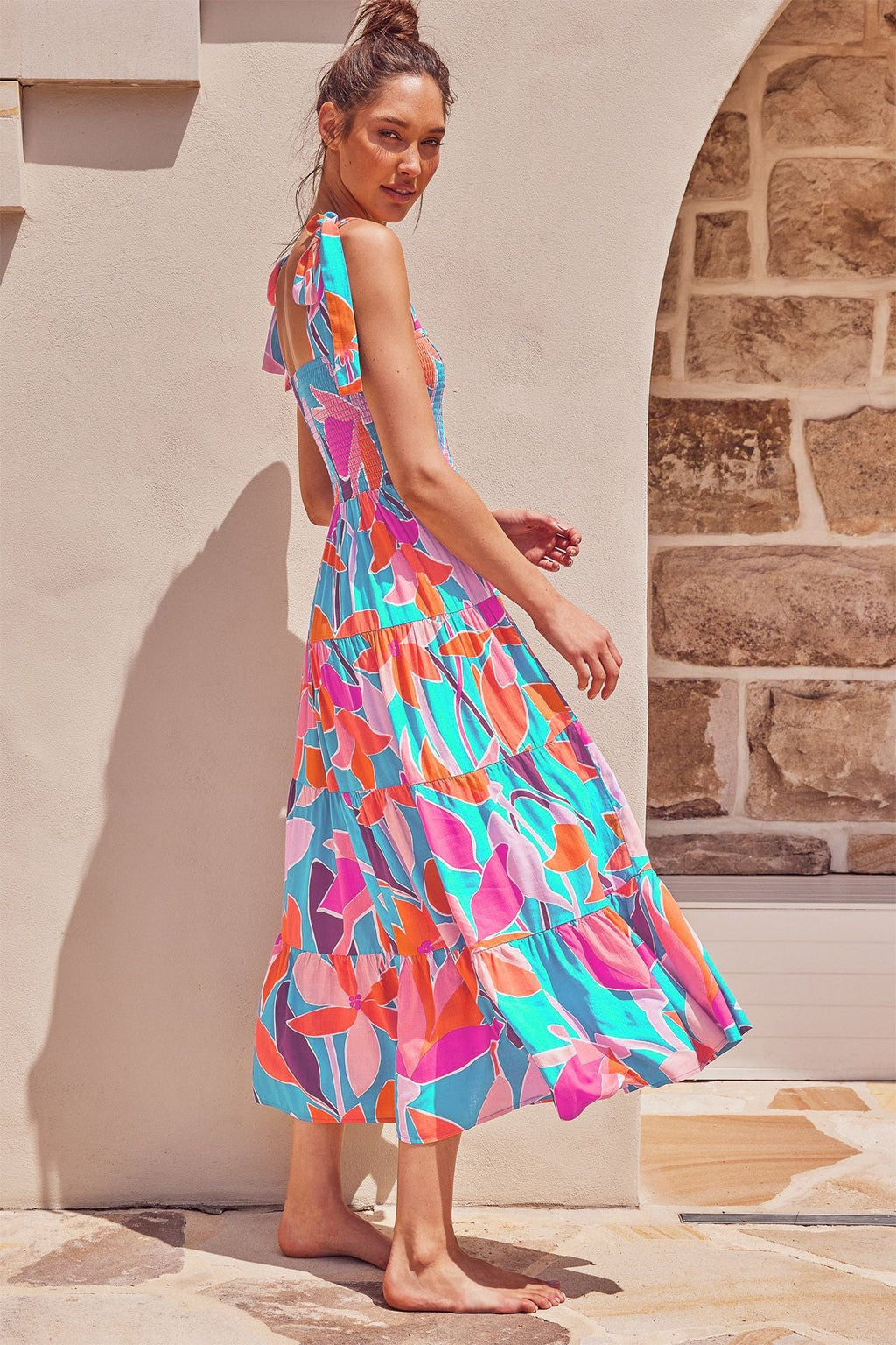 Viraelis – Luftiges Midikleid mit Smok-Detail