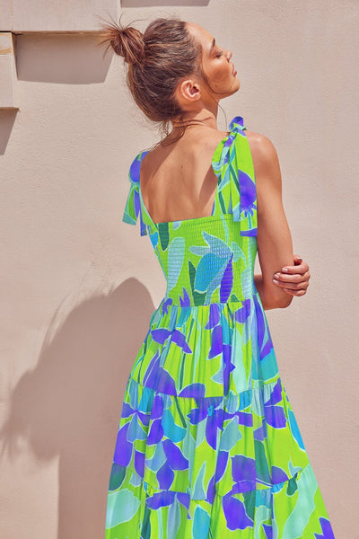 Viraelis – Airy Midi Dress with Smock Detail