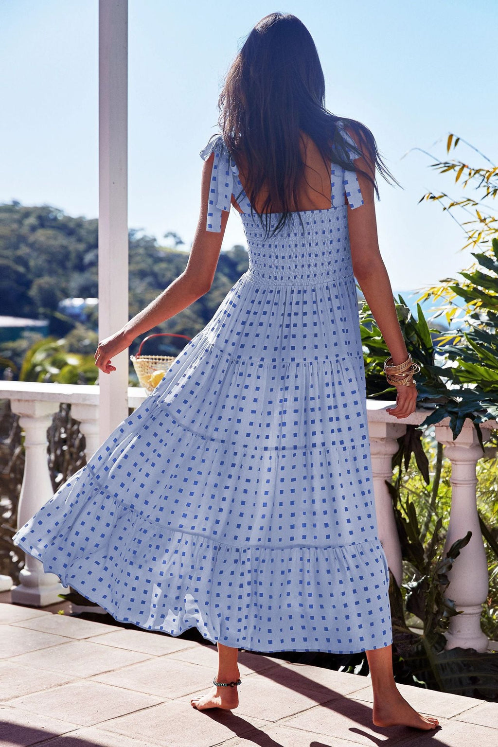 Viraelis – Luftiges Midikleid mit Smok-Detail