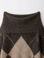 Elviane | Off-Shoulder Knitted Sweater with Argyle Pattern