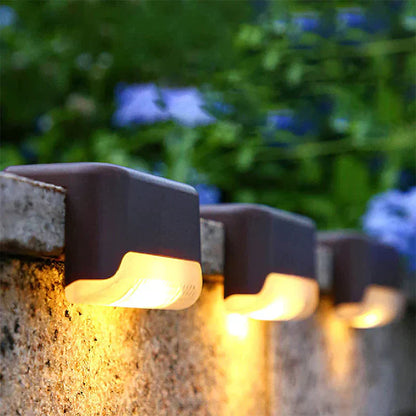 Glowpath™ outdoor solar lights (4 pieces)