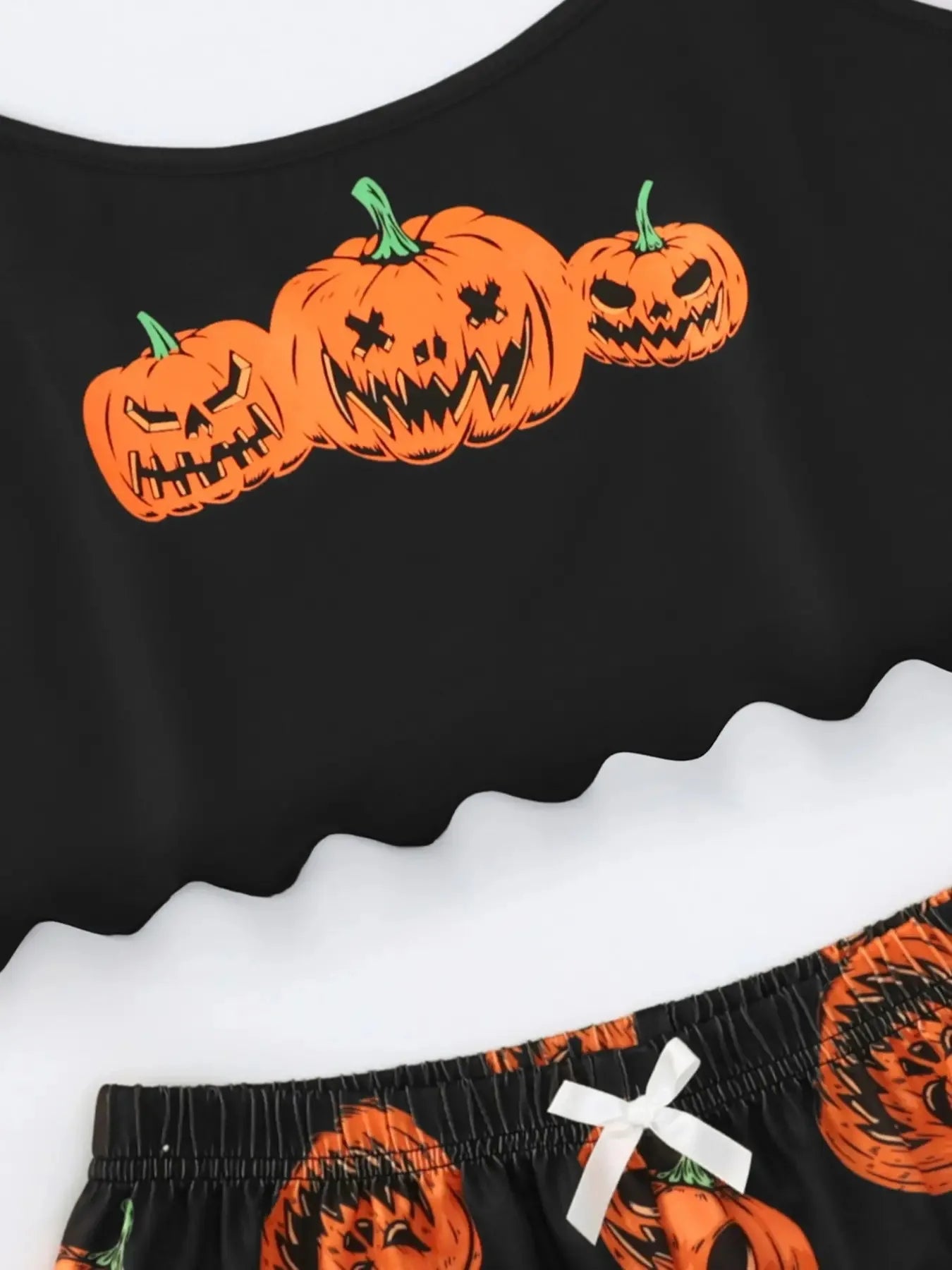 Damen-Pyjama-Set mit Halloween-Kürbis-Skelett-Print, Cami-Oberteil und kurzer Nachtwäsche und Loungewear mit Salatbesatz 