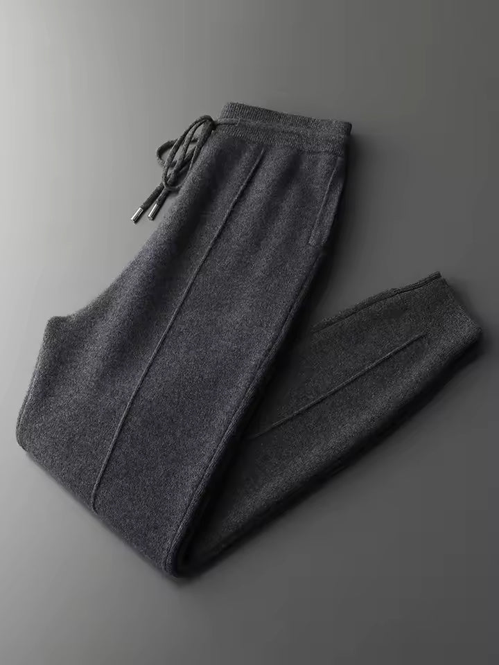 Mauro | Wool Loungewear Set | Soft Knitted Cardigan &amp; Joggers with Thermoregulation