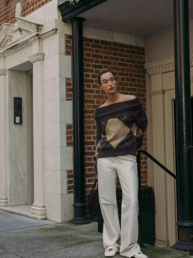 Elviane | Off-Shoulder Knitted Sweater with Argyle Pattern