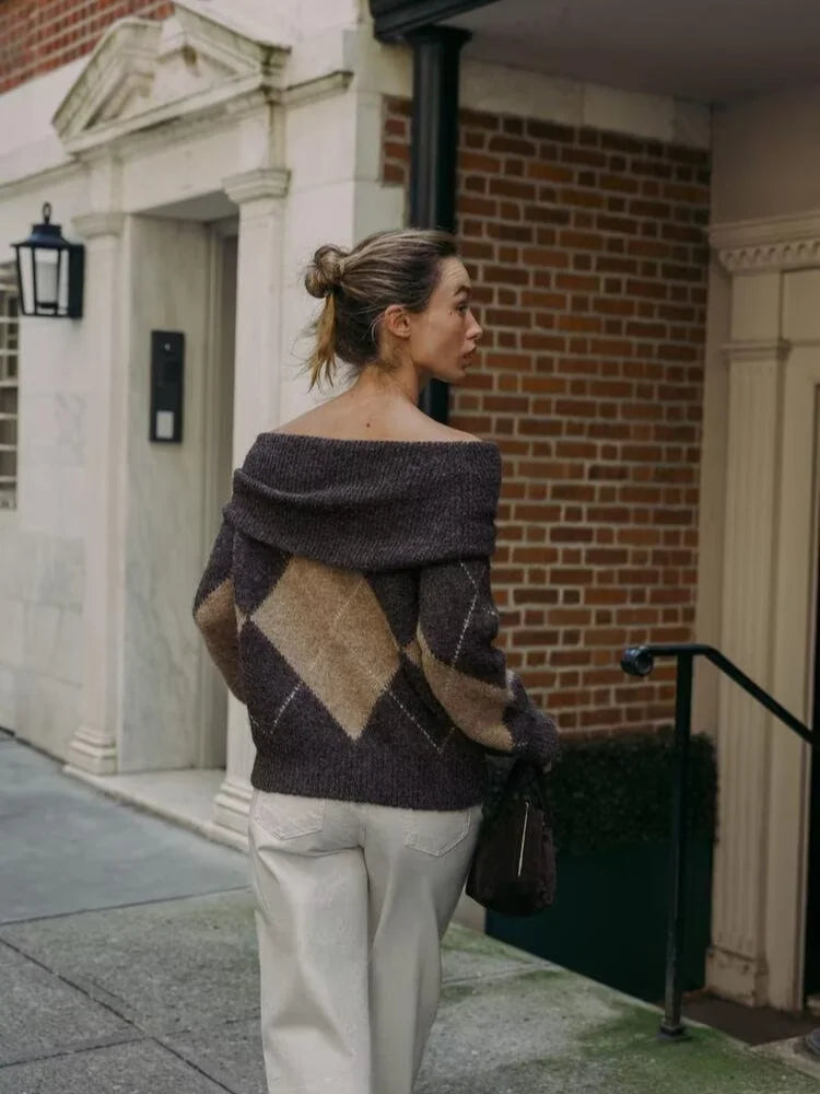 Elviane | Off-Shoulder Knitted Sweater with Argyle Pattern