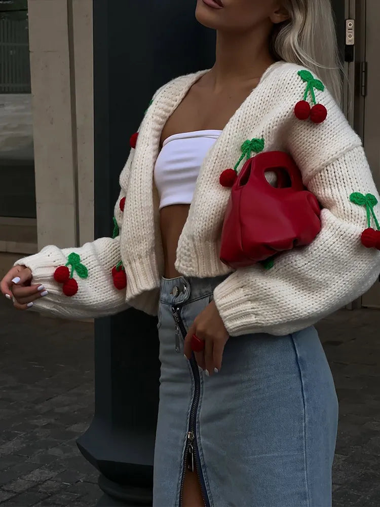 Samantha | Süße Kirsch-Strickjacke