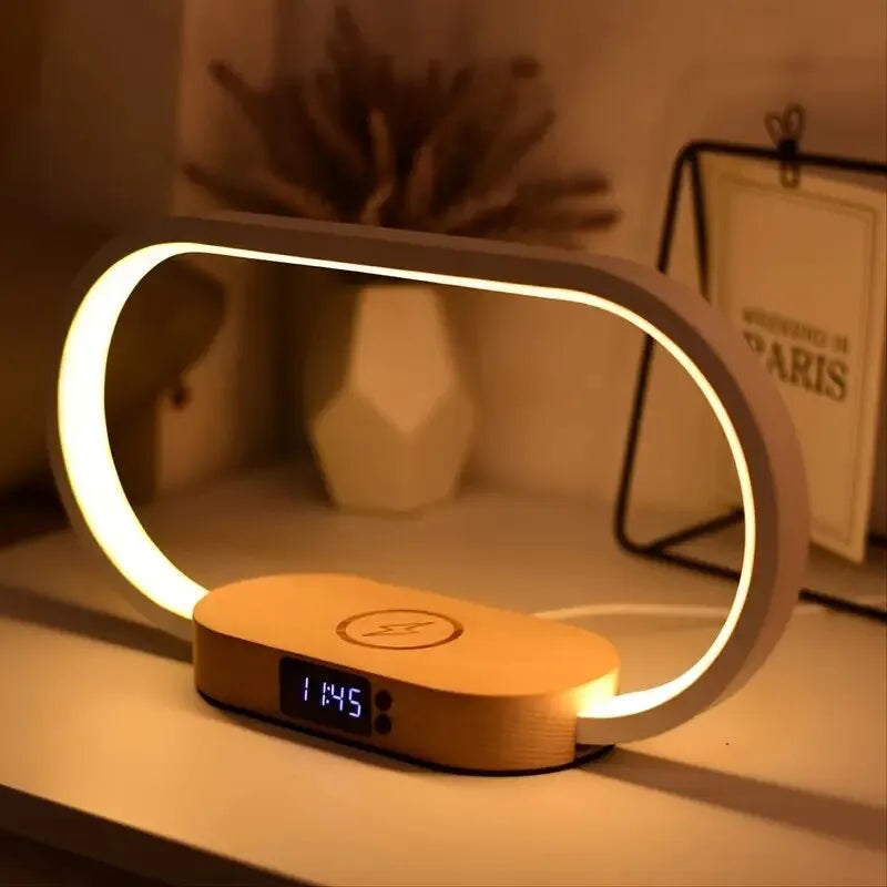 ChargeEasy™ Pro | Built-in light with wireless charging station