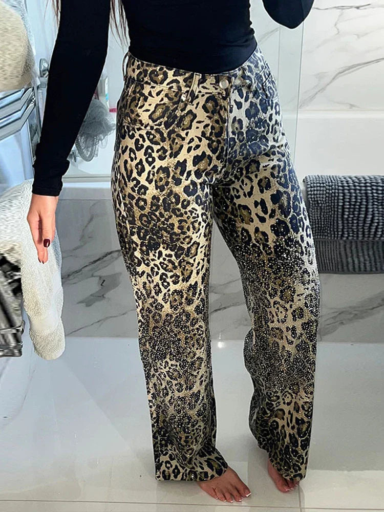 Jeans mit Rauten-Leopardenmuster 