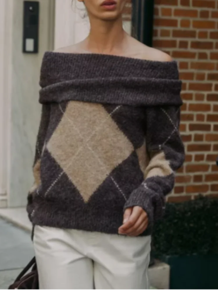 Elviane | Off-Shoulder Knitted Sweater with Argyle Pattern