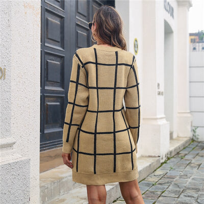 Laure Atelier – Grid Chic Pulloverkleid 