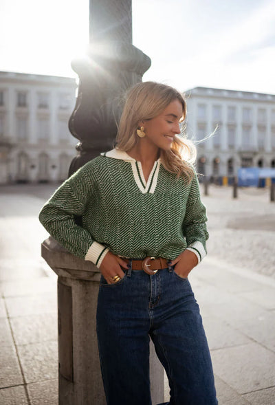 EMILIA™ | DE GROENE V-NECK PULLOVER