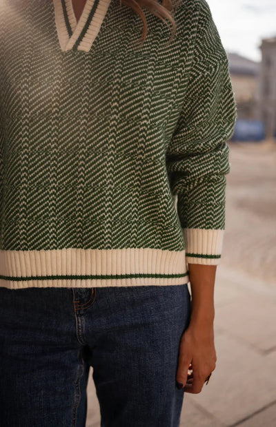 EMILIA™ | DE GROENE V-NECK PULLOVER