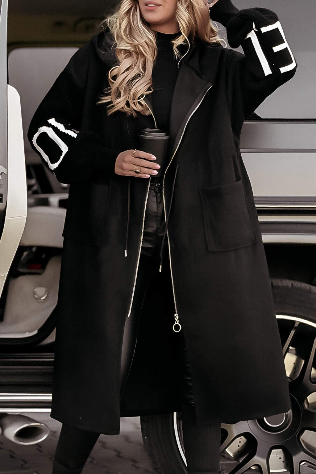 Tareen | Chic long zip coat with knitted sleeves and hood