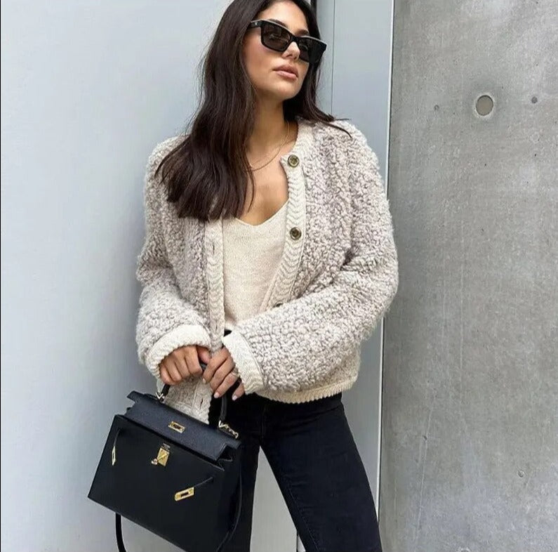 Ester | Damen Strickjacke mit Teddystrick und Knöpfen