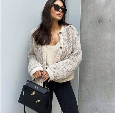 Ester | Damen Strickjacke mit Teddystrick und Knöpfen