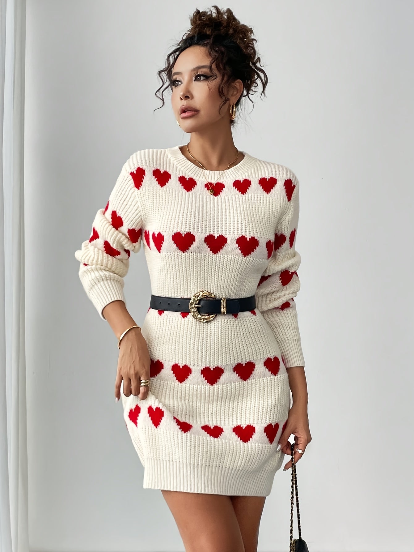 Lotte | Stilvolles Strickkleid mit Herzmuster