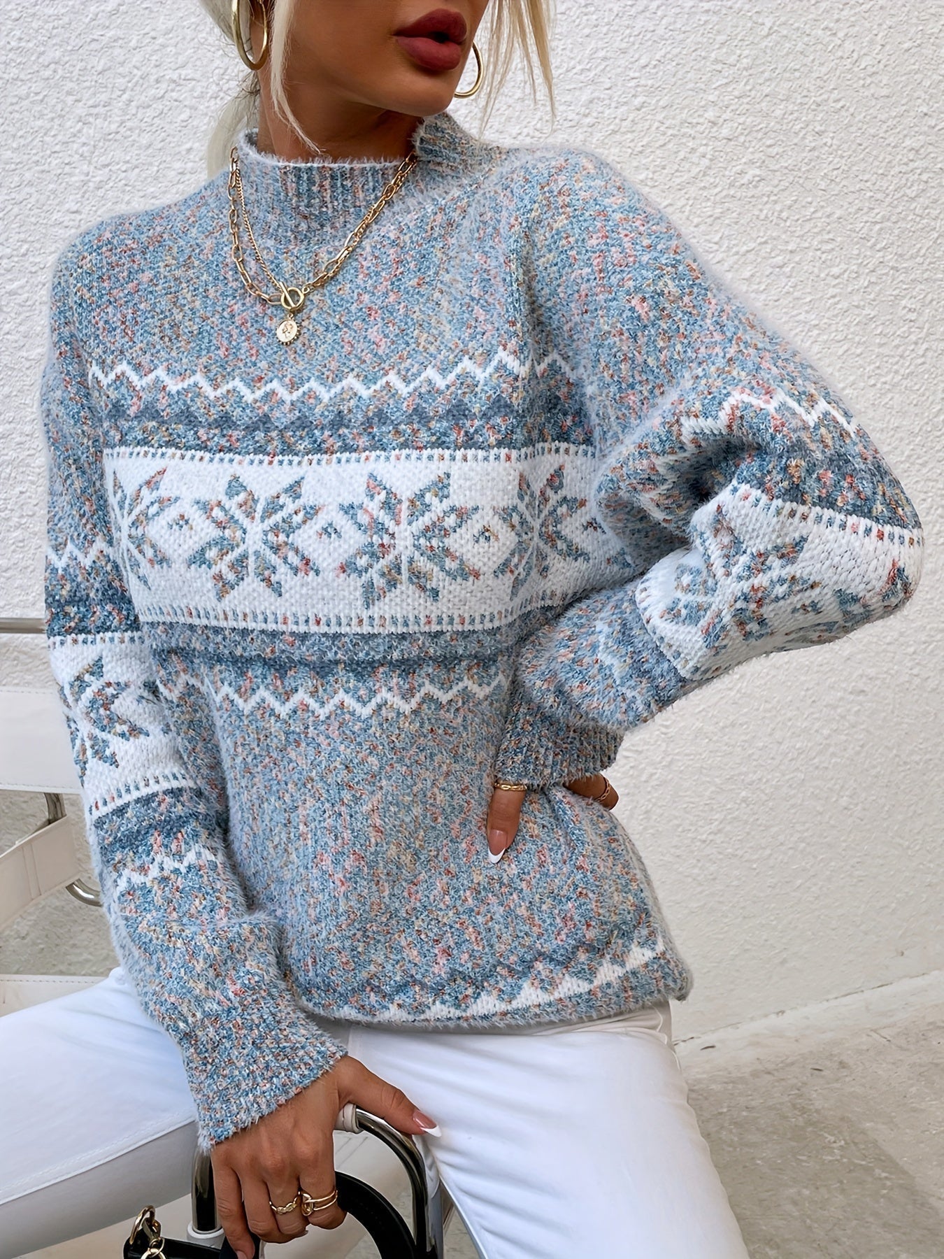 Noa Beaumont | Luxurious Knitted Sweater with Snowflake Pattern