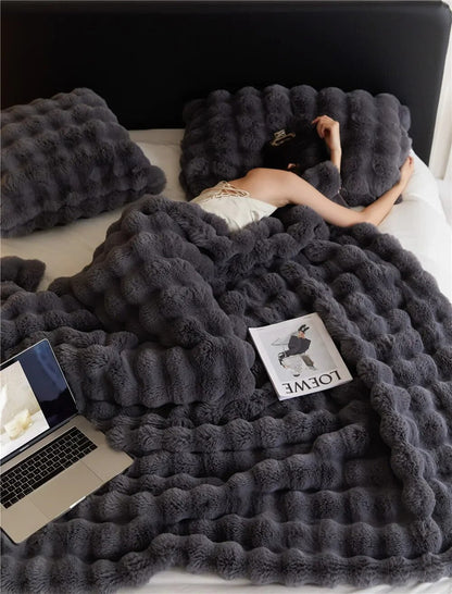 CozyFluff™ | Warm Plush Wool Blanket
